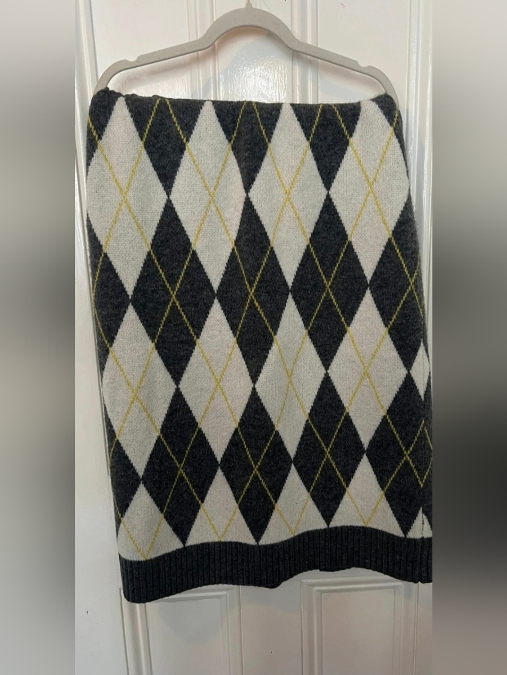 H&M Argyle Cowl Neck Sweater And Matching Skirt in Gray, Cream & Yellow - Picture 4 of 7